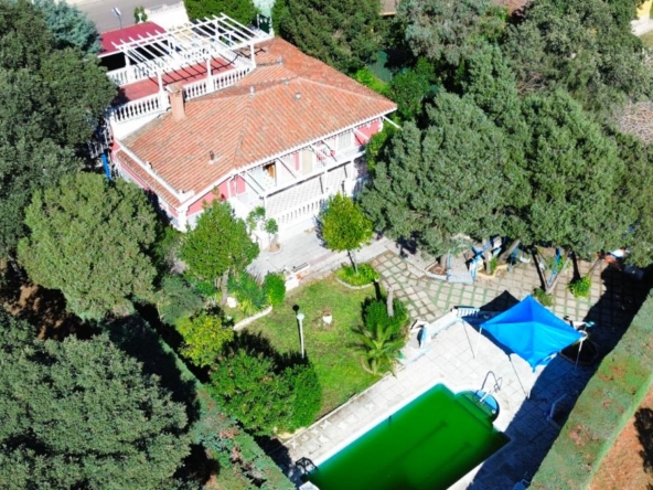 Chalet piscina Serranillos Playa