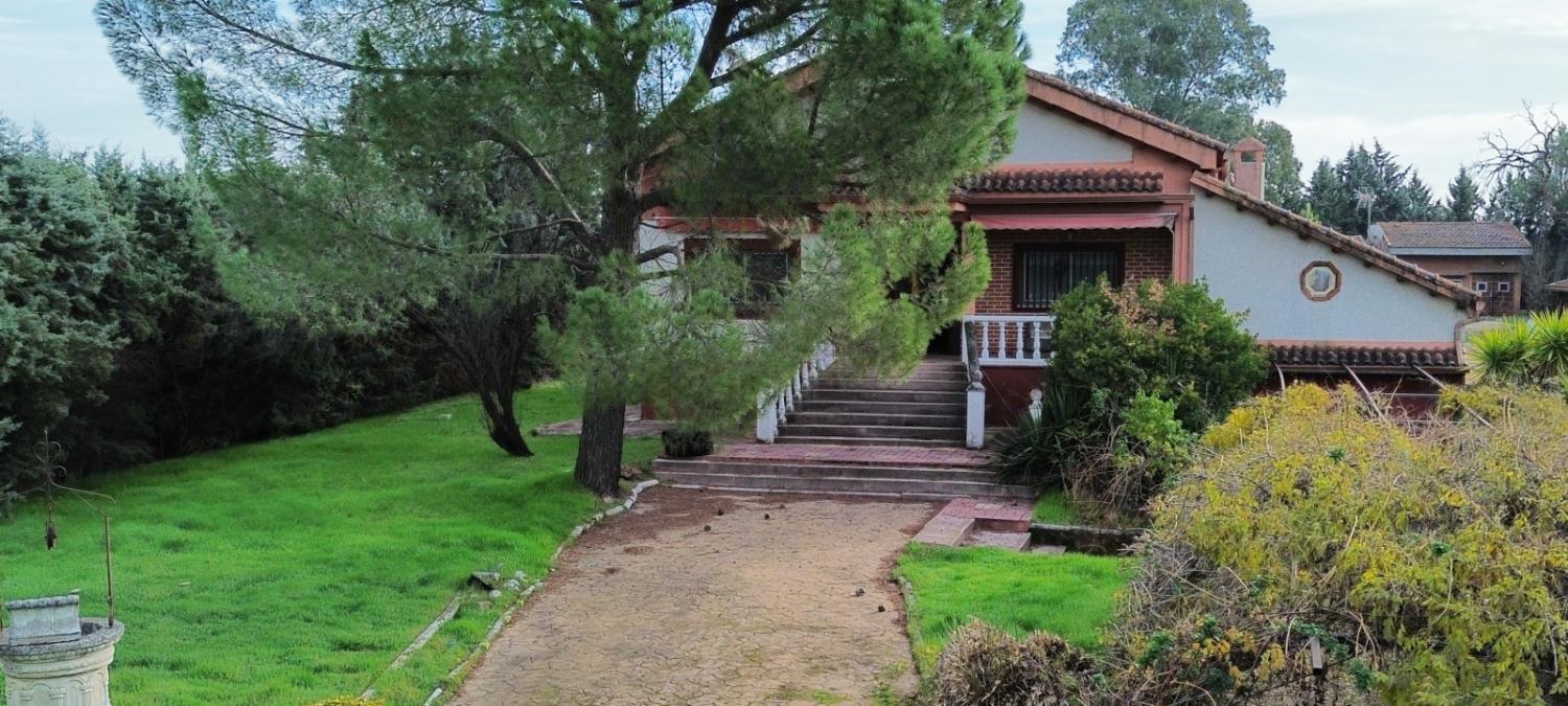 Chalet parcela Serranillos Playa