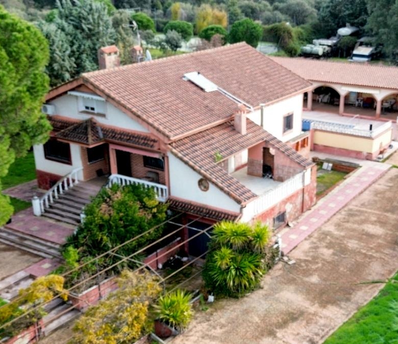 Chalet parcela Serranillos Playa