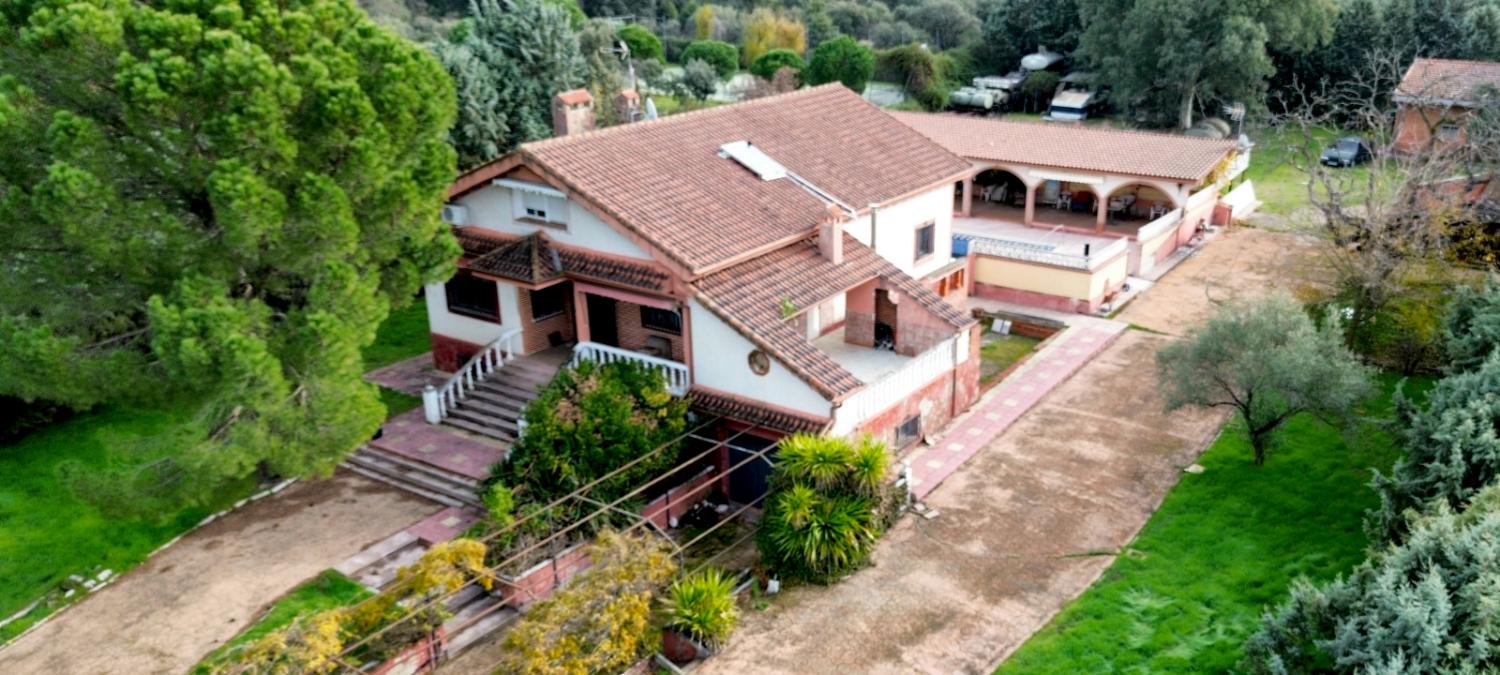 Chalet parcela Serranillos Playa